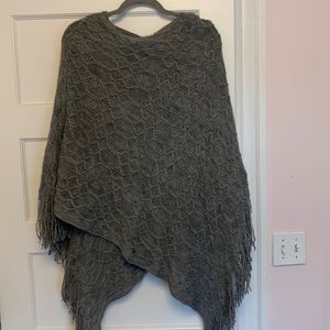 Medium knit poncho